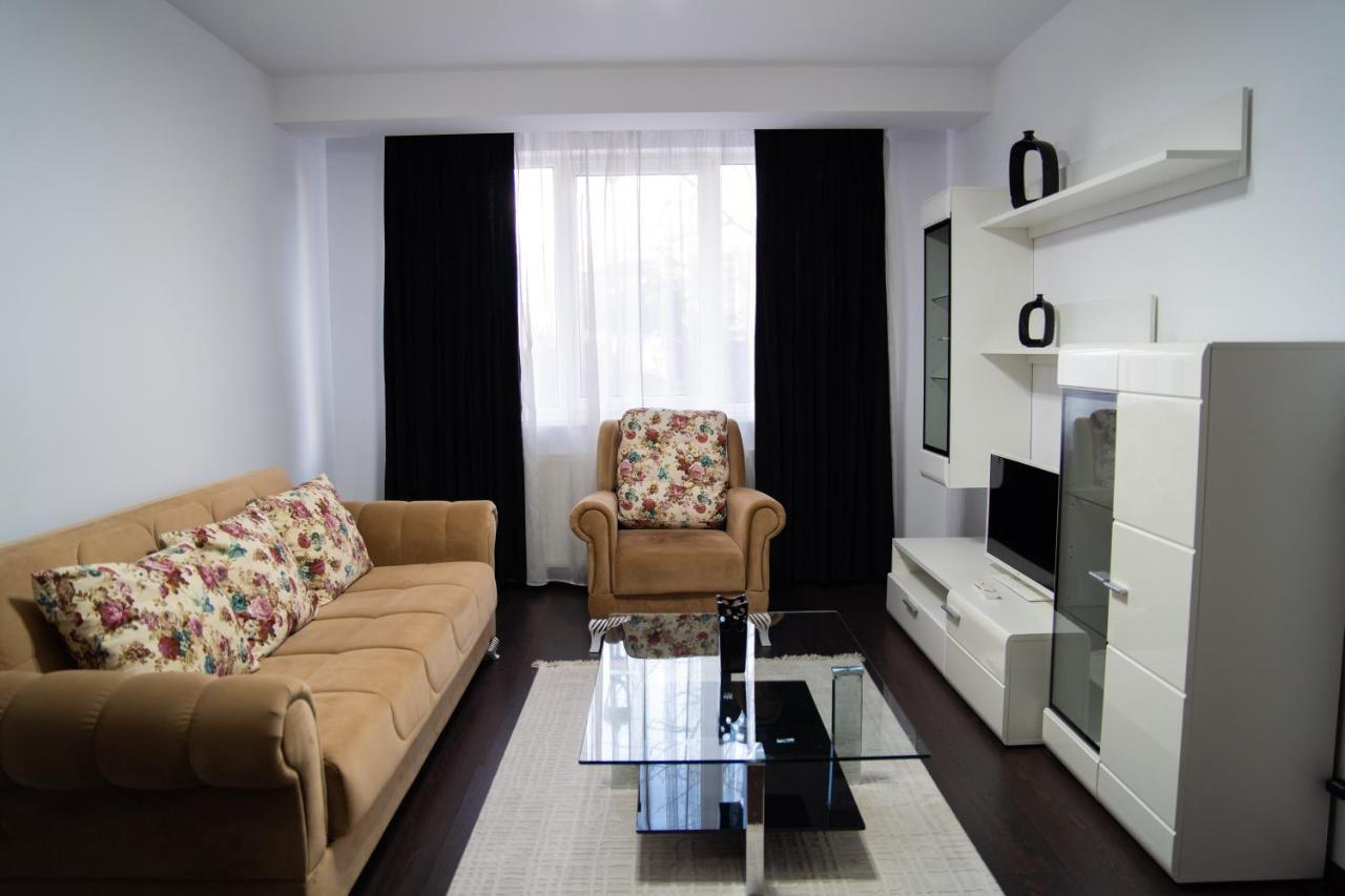 Ultracentral Golden Apartament 2 수체아바 외부 사진