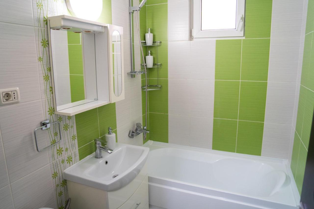 Ultracentral Golden Apartament 2 수체아바 외부 사진