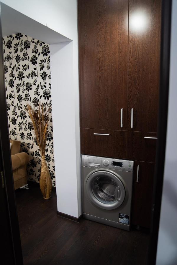 Ultracentral Golden Apartament 2 수체아바 외부 사진
