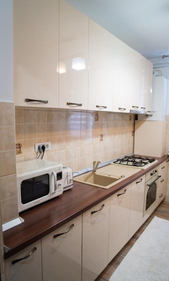 Ultracentral Golden Apartament 2 수체아바 외부 사진